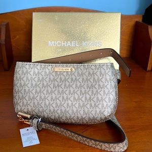 MICHAEL KORS LOGO BELT BAG